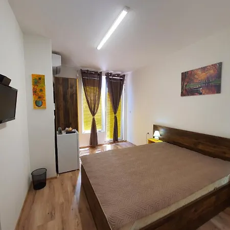 Апартаменты Cute Studio Neptun With Terrace Приморско